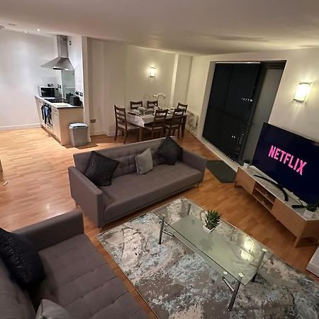 Modern 2-Bedroom Apartment In Sheffield City Centre With Balcony, 2 Bathrooms & 4K Smart Tv - Sleeps 6 Exterior photo
